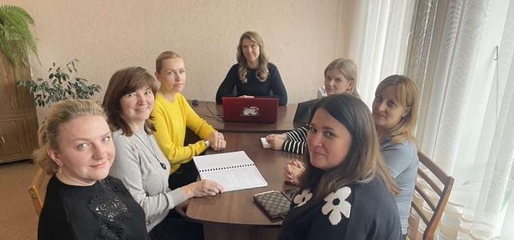 ОБГОВОРЕННЯ ОСВІТНІХ ПРОГРАМ ТРИВАЄ